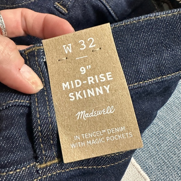 Madewell 9” Mid-Rise Skinny Jeans in Orland Wash- TENCEL Denim Edition - Picture 7 of 12